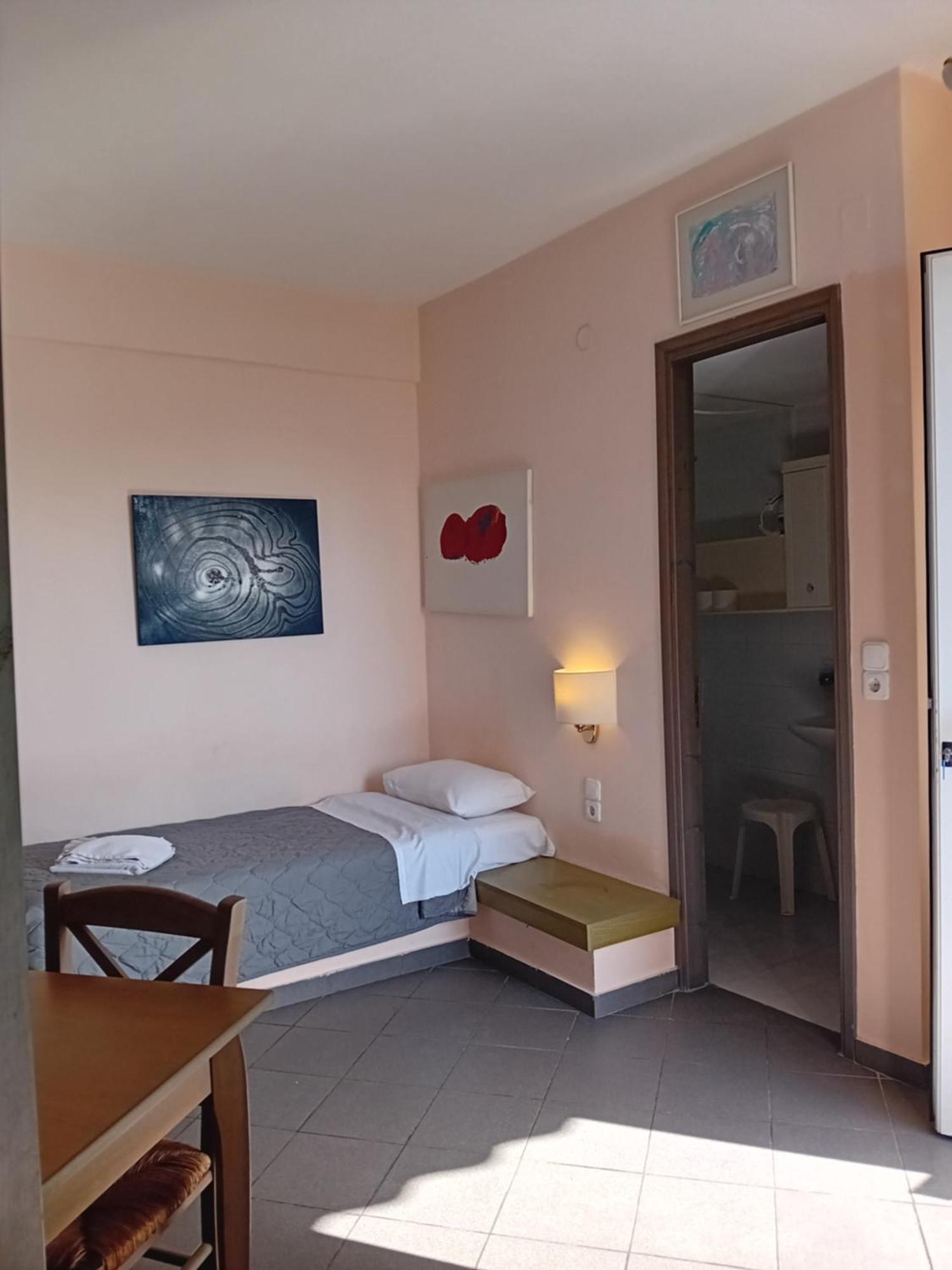 Heliotopos Apartments โตโล ภายนอก รูปภาพ